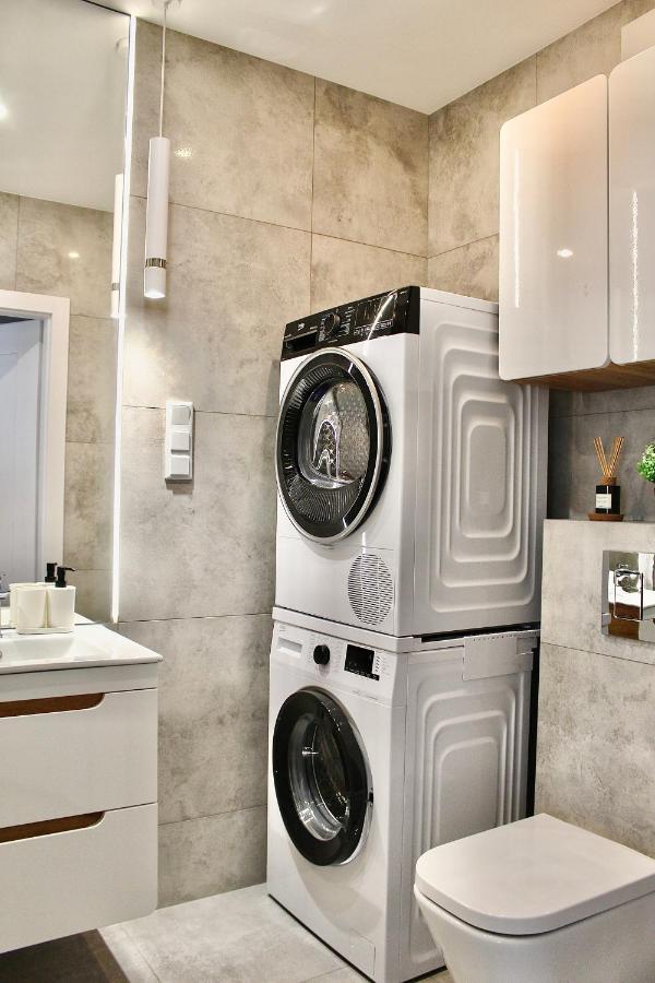 Lux 2 Pokojowe In Z Bezplatnym Podziemnym Parkingem Apartment Warschau